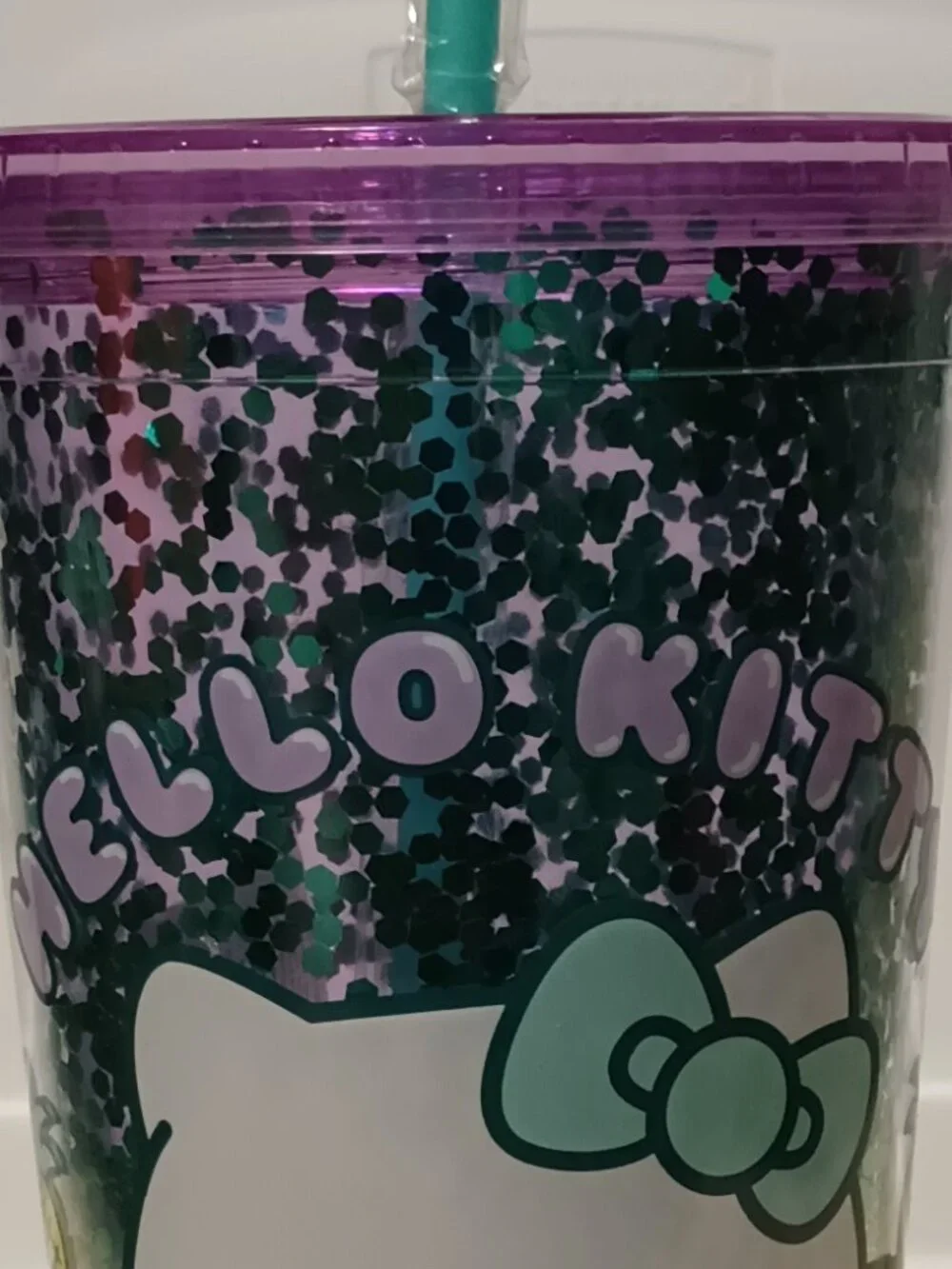 NWT ~ Sanrio Hello Kitty 32 Oz. Confetti Travel Tumbler with Secure Lid & Straw